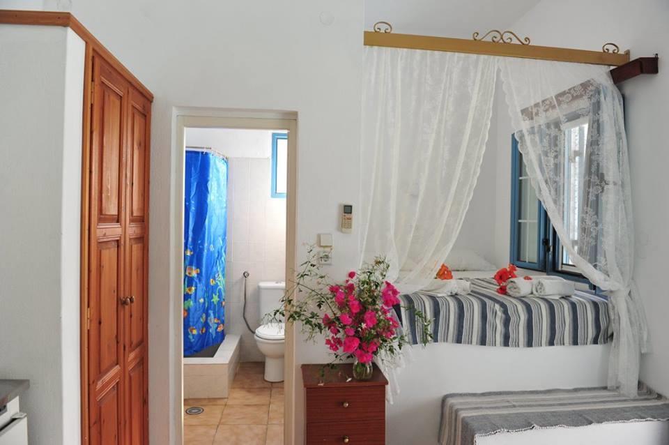 Lampi'S Dolphin Aparthotel Patmos Island Exterior photo